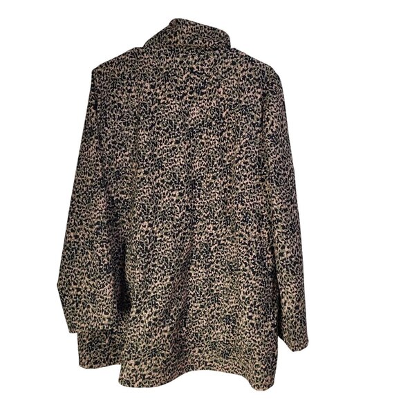 Chico's Zenergy Women's SZ 2/LG Cheetah Animal Print Anorak Jacket Green Pink - Picture 2 of 9